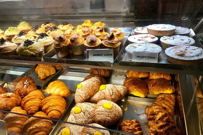Verona walking tour:food, wine, legends, lunch/dinner & cable car - Piazza Bra begins the day with pastry
