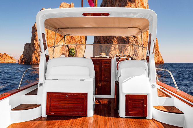 Very Small Group Capri Boat Excursion with Transfer from Positano - A comfortable boat and a friendly crew