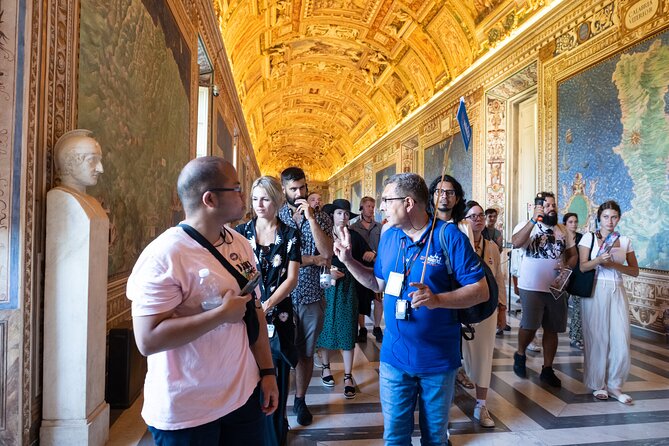 VIP Vatican Breakfast and Guided Tour with Sistine Chapel Access - Bernini’s square and the tour’s final choice